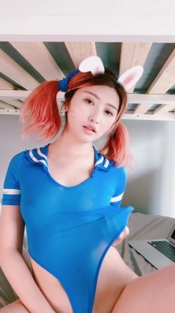 最新网红美少女『MissWarmJ』极品丰臀 精液容器 娇浪小美女 体操服下的饥渴小穴 高清私拍69P 高清720P原版 截图10