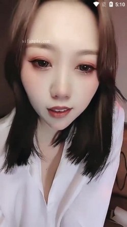 ️白皙无毛蜜桃臀，气质美少妇【兔宝一字马】新人下海，直接开大，道具自慰一字马，满满撸点 截图1