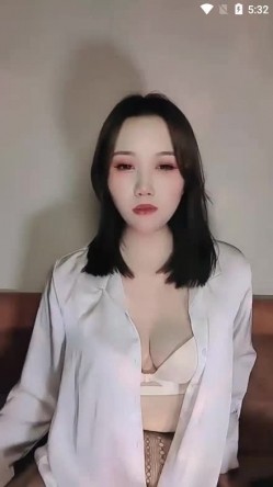 ️白皙无毛蜜桃臀，气质美少妇【兔宝一字马】新人下海，直接开大，道具自慰一字马，满满撸点 截图6