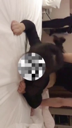 NTR绿帽淫妻大神【是小肥羊呀】超极品小母狗多人运动，淫乱不堪！轮流爆操！把小娇妻调教成小母狗，全程高能 截图7
