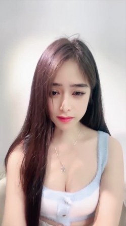 绿播下海【你的老婆】漂亮神似素颜女神王丽坤 跳蛋自慰流白浆 截图1