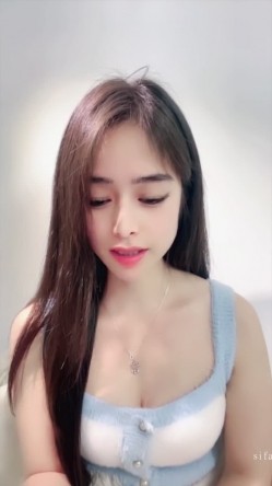 绿播下海【你的老婆】漂亮神似素颜女神王丽坤 跳蛋自慰流白浆 截图2