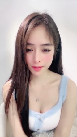 绿播下海【你的老婆】漂亮神似素颜女神王丽坤 跳蛋自慰流白浆 截图11