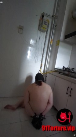字母圈玩虐女大神【酷刑哥】私拍，E乳女奴的残酷调教，电击、皮鞭、穿刺、扩张、啪啪 截图14