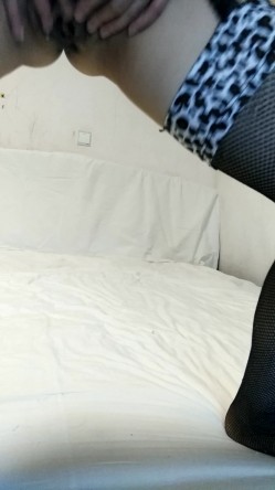 臀控熟女控必备！曾火爆全网的露脸广场舞大妈【美美子】大尺度私拍第二弹，骚舞挑逗情趣诱惑紫薇全裸，相当反差 截图13