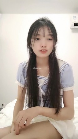 校花女神，超级清纯，【蔡蔡仙女】，冉冉升起的新星，她的微笑一秒让你想起初恋，还是脱光的初恋 截图9