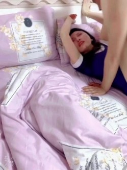 漂亮的嫂子，终于到手了，大哥答应3P，嫂子好骚气呀：啊啊啊哥哥，艹我，啊啊啊。这叫声真欢乐哇！ 截图2