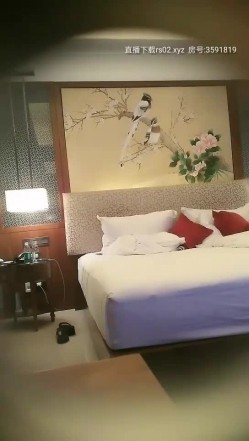 野狼出击和大奶老情人酒店啪啪浴缸骑坐 再到床上猛操后入抱起来干呻吟娇喘诱人 截图12