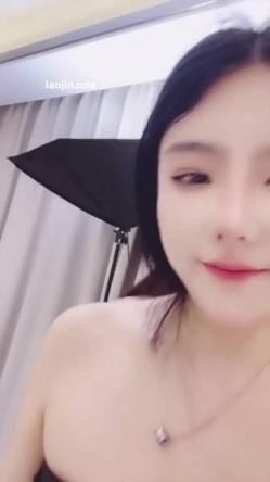 一次玩两个人妻，爽炸，【白兔】，千娇百媚的少妇，正是风骚饥渴的时候，淫荡不堪，狂草不停干爽！ 截图5