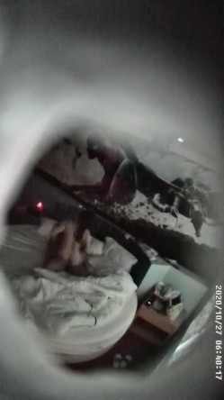 精品资源，全网最全的蜘蛛侠大圆床房偷拍，中青年夫妻情侣居多，也有年轻的学生情侣 截图15