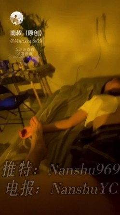 推特新晋泡良桩机，京城纹身肌肉壮汉「南叔」99年北京JK博士生女大，深喉口交，后入翘臀，女上位骑乘，无套内射 截图2