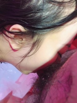 【最新性爱泄密】美腿女友丝袜长靴最美性爱流出 口交后入各种姿势啪啪内射 完美露脸 截图9