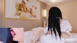 ️极品骚女神【honeywanning】淫语发骚 线下侍奉金主 截图12