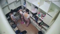 舞蹈班《监控破解》偷拍多位美女学员后台换衣服 截图11