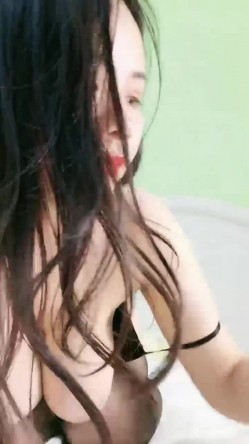 极品导弹巨乳主播【38H罩杯妹妹】挤奶诱惑超长100小时源码录制直播合集 截图4