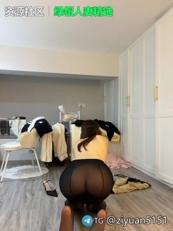 真大神「宝马哥BMWZ」1号女主长腿美乳微露脸母狗，《饮尿，吞精，肛交》土豪的极品人形母狗！ 截图15