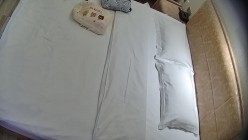 酒店偷拍大学生情侣样子稚学妹希腊脚班花周末和男友在酒店做爱被干多次 截图1