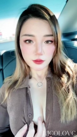 P站着名博主淫欲少妇法籍亚裔「Nicolove」OF露脸性爱私拍 顶级亚裔网黄挨操阿黑颜 截图4