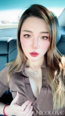 P站着名博主淫欲少妇法籍亚裔「Nicolove」OF露脸性爱私拍 顶级亚裔网黄挨操阿黑颜 截图10