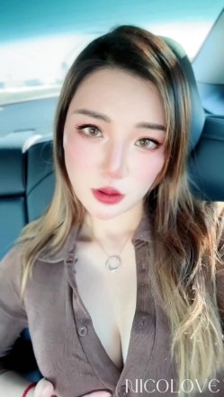 P站着名博主淫欲少妇法籍亚裔「Nicolove」OF露脸性爱私拍 顶级亚裔网黄挨操阿黑颜 截图13