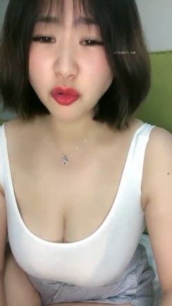 新人！G奶御姐~超级大奶子~【快乐吗】跟炸弹一样大~狂撸~！简直就是奶子终结者，喜欢大奶子的大哥不容错过~！ 截图10