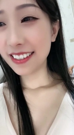 户外！【女主】深夜开宝马上街勾搭大鸡巴代驾小哥车震 截图8