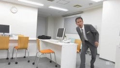 1pondo-103123_001 男性社員をヤる気にさせる新人OL 截图1