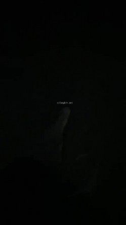 户外露出，真实刺激！~【你的户外小淫妇】，商场公园地摊，周边行人不少，又紧张又激动，水流了好多 截图13