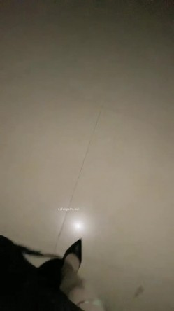 户外露出，真实刺激！~【你的户外小淫妇】，商场公园地摊，周边行人不少，又紧张又激动，水流了好多 截图15