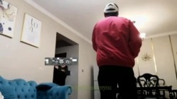 重磅炸弹！万人求档高门槛梦幻联动，顶级绿帽网红大咖联手【绿帽女友+你的大婊姐】私拍，当着男友的面给戴绿帽子 截图8