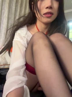 ️反差校花【Yiyi_707P3】兔耳反差校花色情技能拉满兔耳JK足交技术一流 截图14