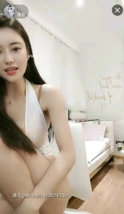 南京御姐颜值有点高哦 也就9分吧！太妩媚了 长得像某当红明星，脸蛋儿太精致 明星范儿十足，顶级大奶瓜子，大眼睛甜美 满级气质 截图2