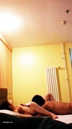 【私房原创偷拍】，男友住在隔壁的风骚小姐姐，她一直说你小声点，听见咱俩就死定了 截图5