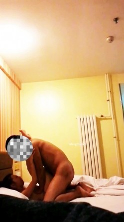 【私房原创偷拍】，男友住在隔壁的风骚小姐姐，她一直说你小声点，听见咱俩就死定了 截图7