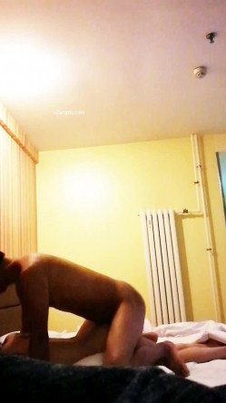 【私房原创偷拍】，男友住在隔壁的风骚小姐姐，她一直说你小声点，听见咱俩就死定了 截图9