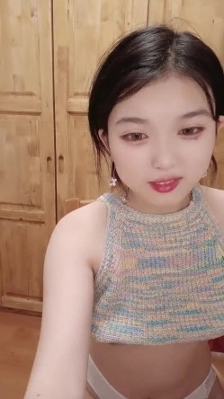 新人！大学生下海~又骚又漂亮~【贝贝】美乳爱心奶~爱了，青春气息扑面而来，兄弟们动心吗 截图7