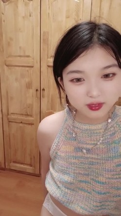 新人！大学生下海~又骚又漂亮~【贝贝】美乳爱心奶~爱了，青春气息扑面而来，兄弟们动心吗 截图16