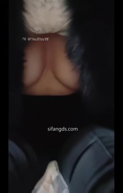 泄密流出 抖音 网红【娇姨 】超有气质漂亮少妇阿姨 巨乳 露点自慰 掰开B特写等 截图7