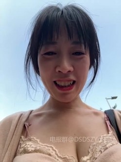 ️sp站极品熟女【yourkeer】穿着开档丝袜在户外商场厕所大胆诱惑自慰骚出天际 截图13