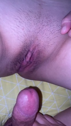 【度云泄密】清纯班花巨乳小岚和大神做爱流出31V，明星小脸蛋，啪啪调教吃鸡，鸡巴打脸，假鸡巴玩淫穴，淫水泛滥 好湿！ 截图3