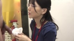 SDJS-227 第5回フェラチオシンデレラ選手権 しゃぶる！SOD女子社員 AV会社で働く令和OL34名の本気ノーハンド肉棒口淫（オーラルセックス） フェラ＆仕事姿2画面ギャップ見比べ部門 初々しい新入社員研修部門 截图5