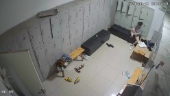 舞蹈班《监控破解》偷拍多位美女学员后台换衣服 截图2