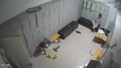 舞蹈班《监控破解》偷拍多位美女学员后台换衣服 截图5