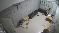 舞蹈班《监控破解》偷拍多位美女学员后台换衣服 截图14