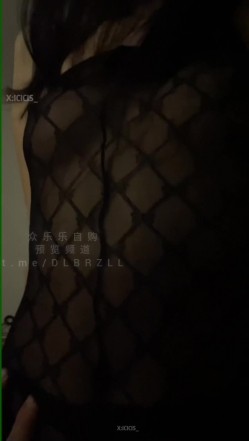 推特新晋海王淫妻约炮原创博主「ICICIS」极品女大学生母狗楠楠合集 空乘制服女上位，开裆黑丝 截图3