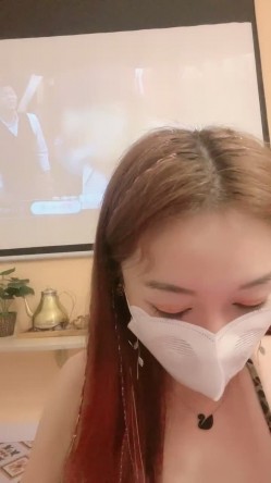 美娜非常nice时尚~美女配上高端场地还挺吸睛的~激情秀舞~向狼友们展展示私密特写！诱惑鸡鸡勃起！ 截图6