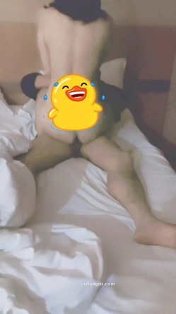真实绿帽博主，【王军】让老婆陪各个不同单男啪啪，各种特写插穴，太淫乱了 截图2