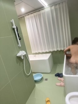 绿帽癖老公大聚会骚妇群P成熟饥渴骚妇成群结队开淫趴浴池KTV漏出口交随机配对 截图7
