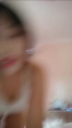 高顔值美女大清早露茓开播,可惜大姨妈来了,不能玩按摩棒 截图4