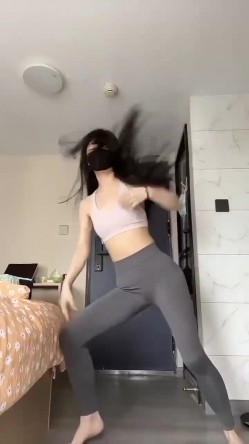 百度云 ️高端泄密流出宁波某艺校美女孟凡如与男友性爱自拍 视频 截图2